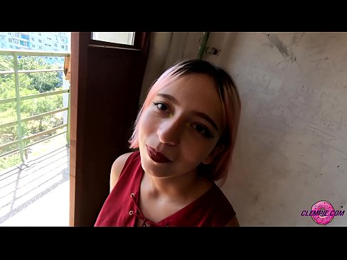 ❤️ Une étudiante sensuelle suce un étranger dans l'Outback - sperme sur son visage ❌ Fuck vidéo at fr.gaypornforyou.ru ❤